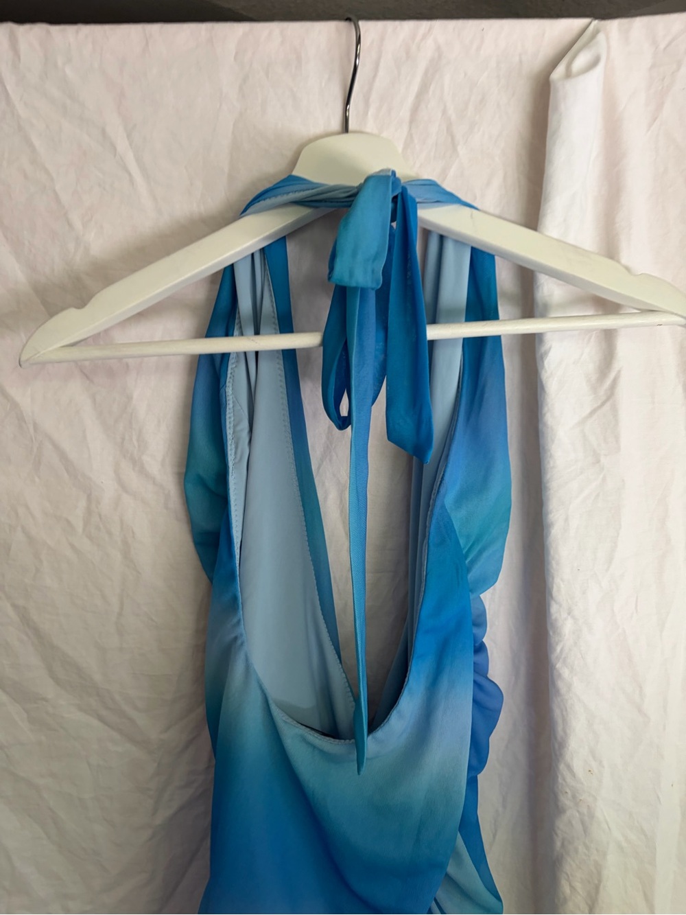 WHITE FOX Boutique Blue Ombre Halter Top Ruffled Ruched Size S party Y2K resort - Picture 11 of 16
